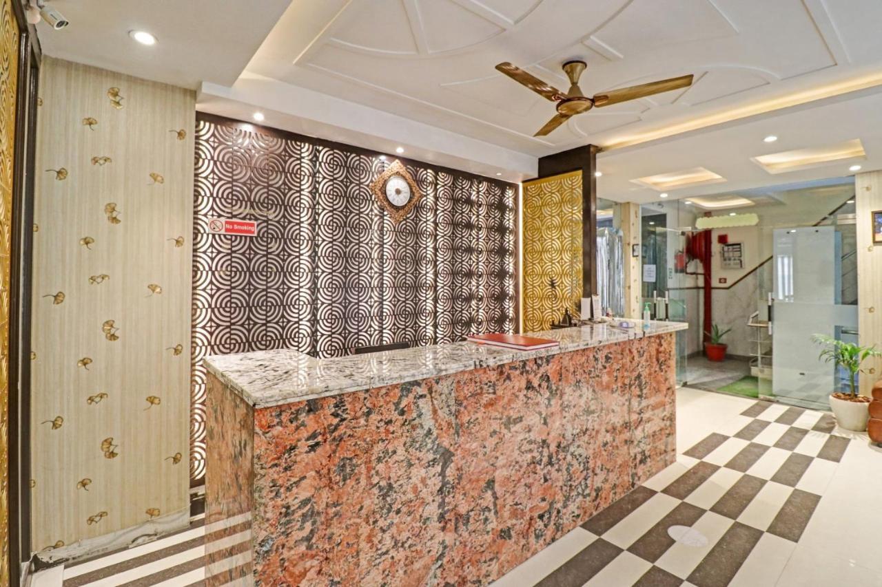 Oyo 23368 Boutique Hotel Paragon Ню Делхи Екстериор снимка